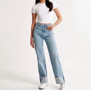 NWT Abercrombie 90s Relaxed Cuffed Hem Jean
